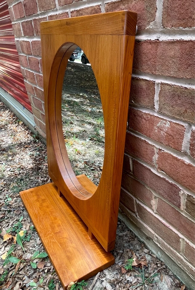 Pedersen & Hansen Viby J Danés Moderno Tocador de Teca o Espejo de Pared Estante Flotante Foto 3 de 4