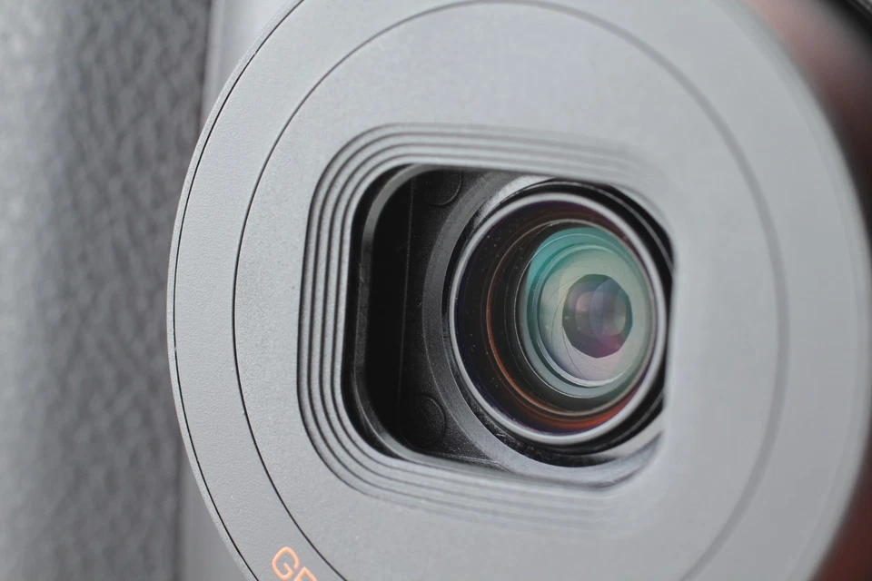 COUNT 115 [TOP MINT] RICOH GR I 16.2MP DIGITAL CAMERA + RED RING FROM JAPAN - Image 3 of 4