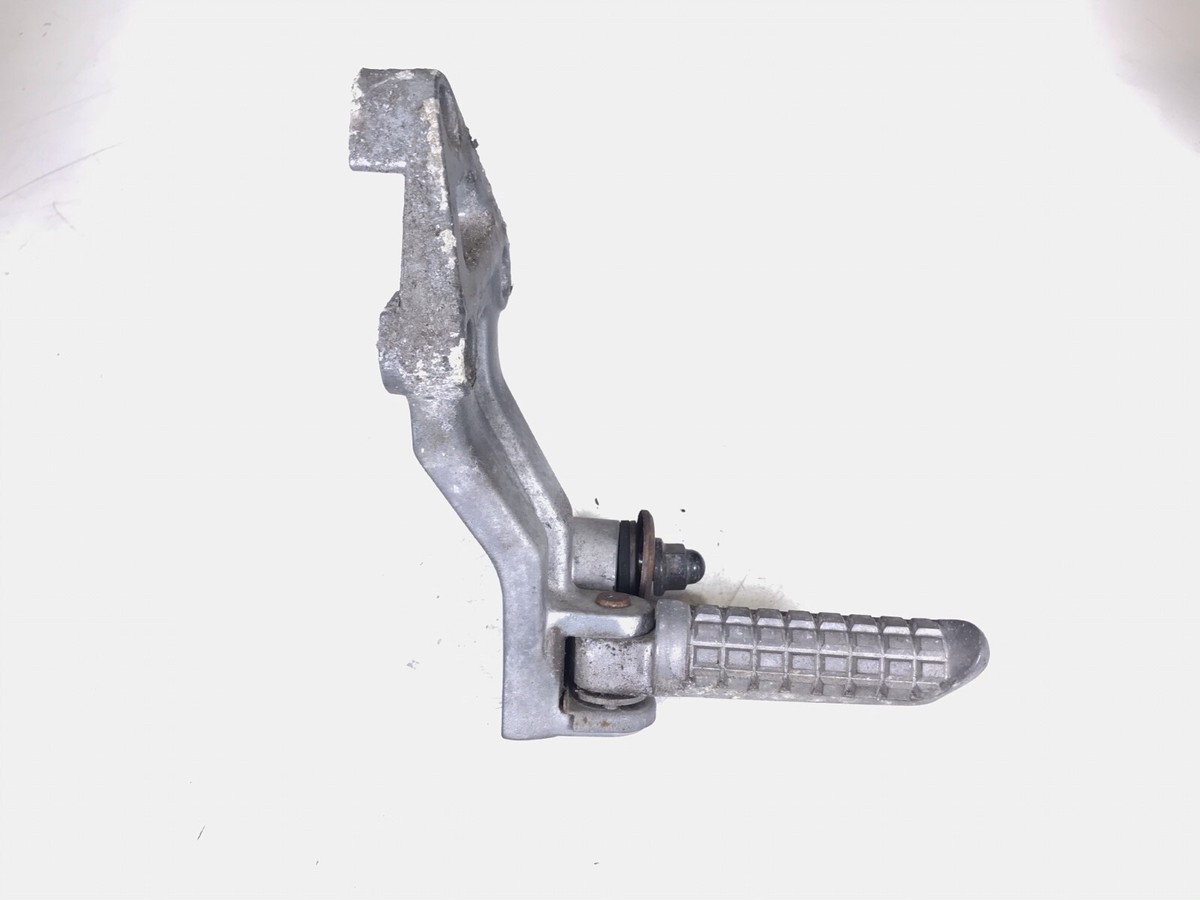 お客② 11足 1991 Kawasaki Ninja ZX11 ZX-11 Rear Right Passenger Foot Peg