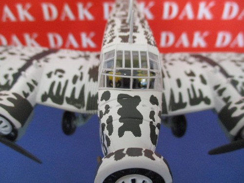 Die cast 1/72 Modellino Aereo Junkers Ju52/3m BY+YD Ambulance Stalingrad 1942 - Foto 4 di 10
