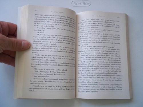 SHARP OBJECTS Gillian Flynn Softcover BOOK 2006 / 2012 NY Times Bestseller - Picture 9 of 11