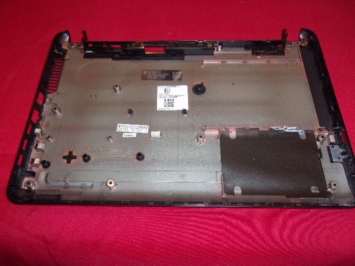 HP 14-AC120NF HP 14-AC Plasturgie basse bottom case socle bottom - Photo 2 sur 2