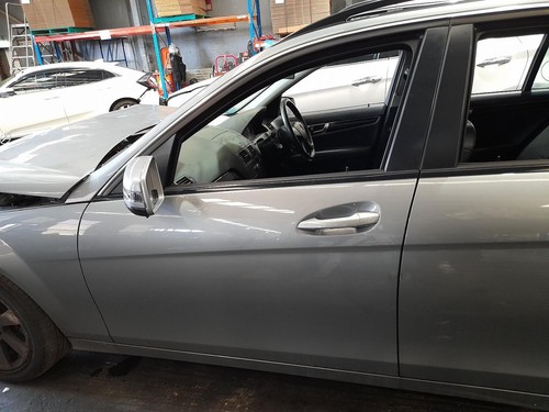 MERCEDES C CLASS RIGHT FRONT DOOR W204/S204, SEDAN/WAGON, 07/07-07/14 > - Picture 10 of 12