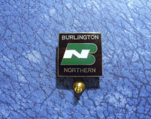 Burlington Northern Railroad Train A Classic Issue Duża klapa / kapelusz Pin Tie Tack - Zdjęcie 1 z 2