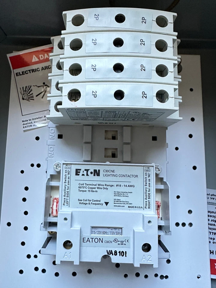 NEW Eaton ECC03C2A8A C30CN mechanically held lighting contactor 8 Pole 110/120V - Image 4 of 4