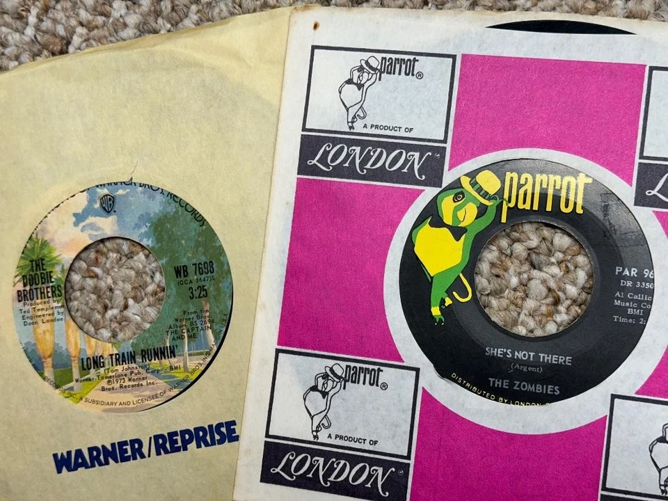 ONE OF A KIND LOT 60's 70's vinyl rock garage psych 45's THE ZOMBIES THE DOORS - Image 3 of 4