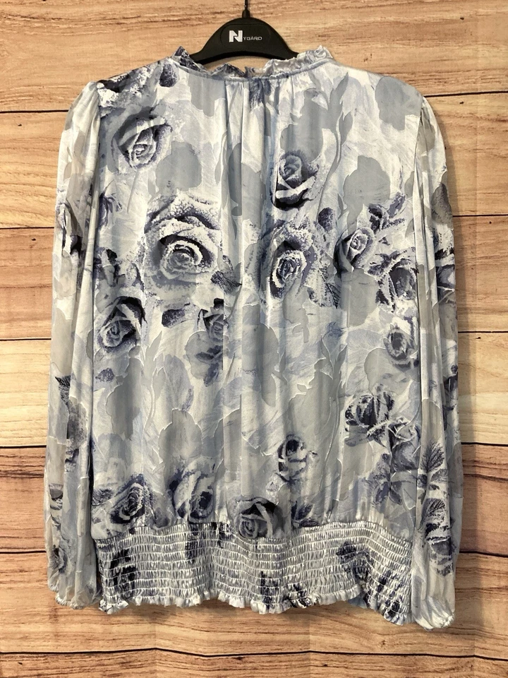 Blusa de Gasa Forrada Floral Azul/Gris Mercado Negro Casa Blanca Talla L Manga Larga Foto 2 de 4