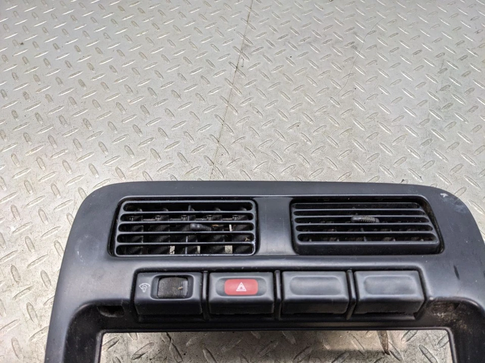 1994–1997 Nissan Pathfinder Hardbody D21 Center Dash Radio Trim Bezel Pa 1173882 - Image 2 of 4