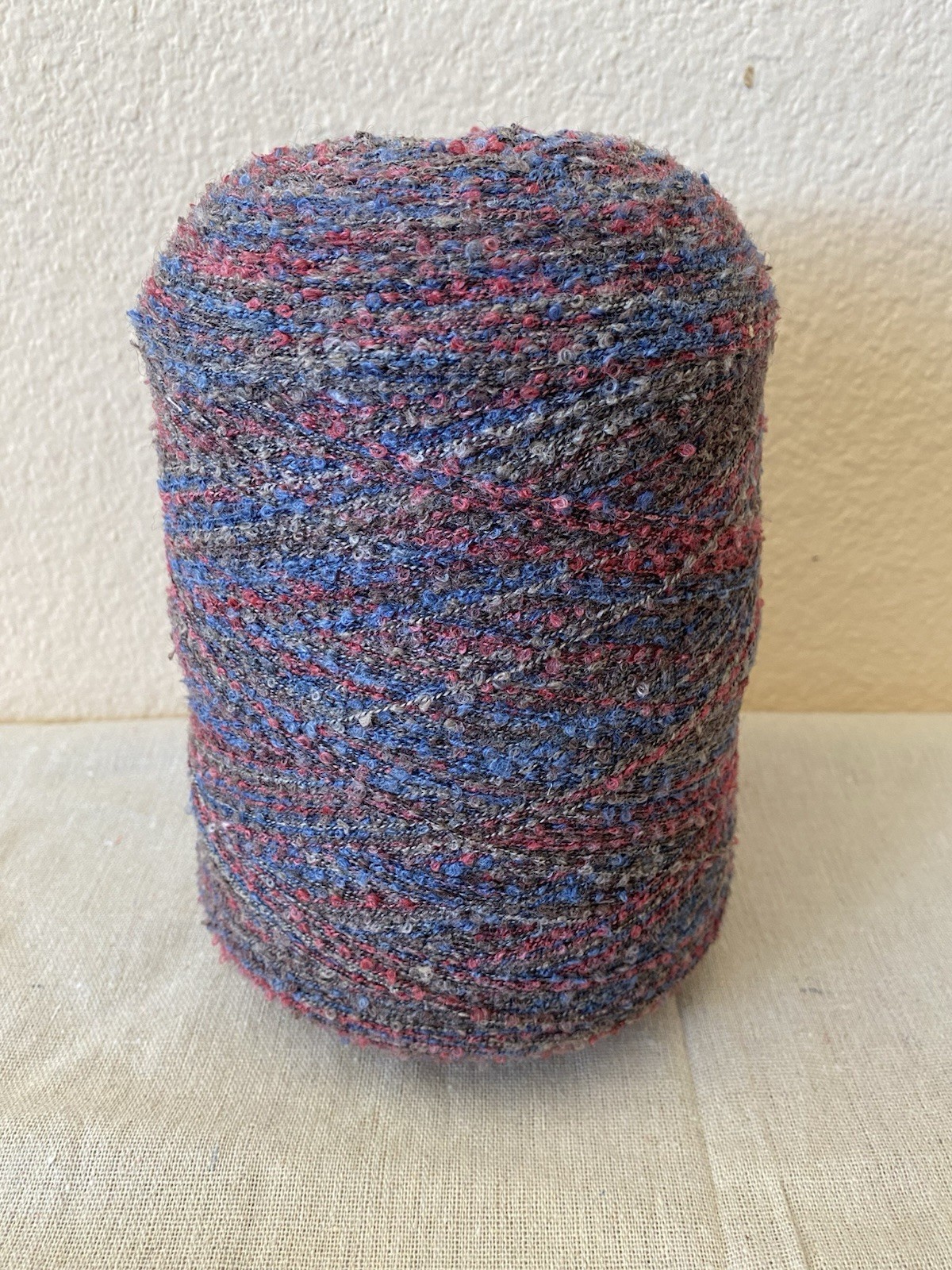 Fancy Spools Fancy Spool Yarn Cone Yarn Boucle 85% Wool Red Blue Mix 610g #590 | eBay
