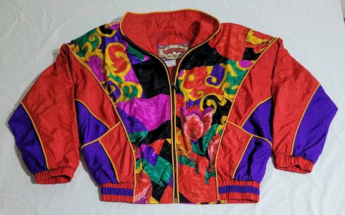 East West Women’s Size M Vintage Full Zip Windbreaker Jacket With Shoulder Pads
