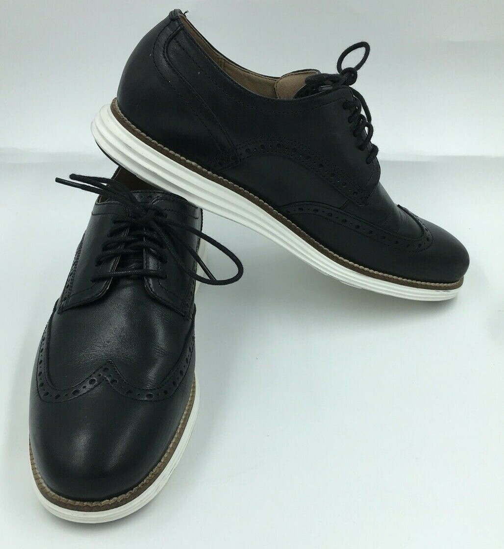 Cole Haan Men display picture 1