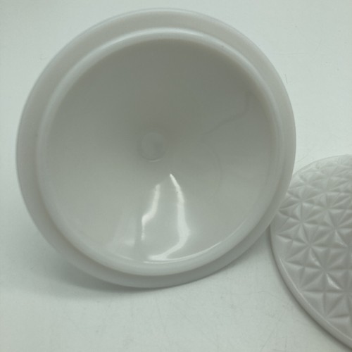 L . E. Smith White Milk Glass Candy Dish - Powder Jar - Lillian VII - Picture 8 of 11