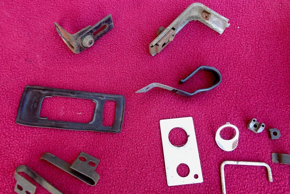 Chrysler Newport 1965-1966 piezas surtidas Foto 2 de 3