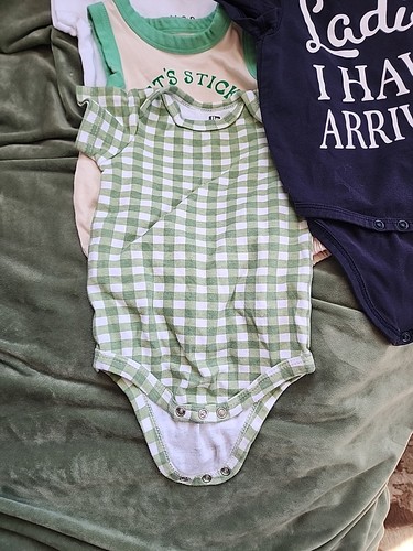 Baby Boys 3-6 Month Clothing Lot Earthy Greens Fishies Tops And Bottoms Old Navy - Picture 7 of 13