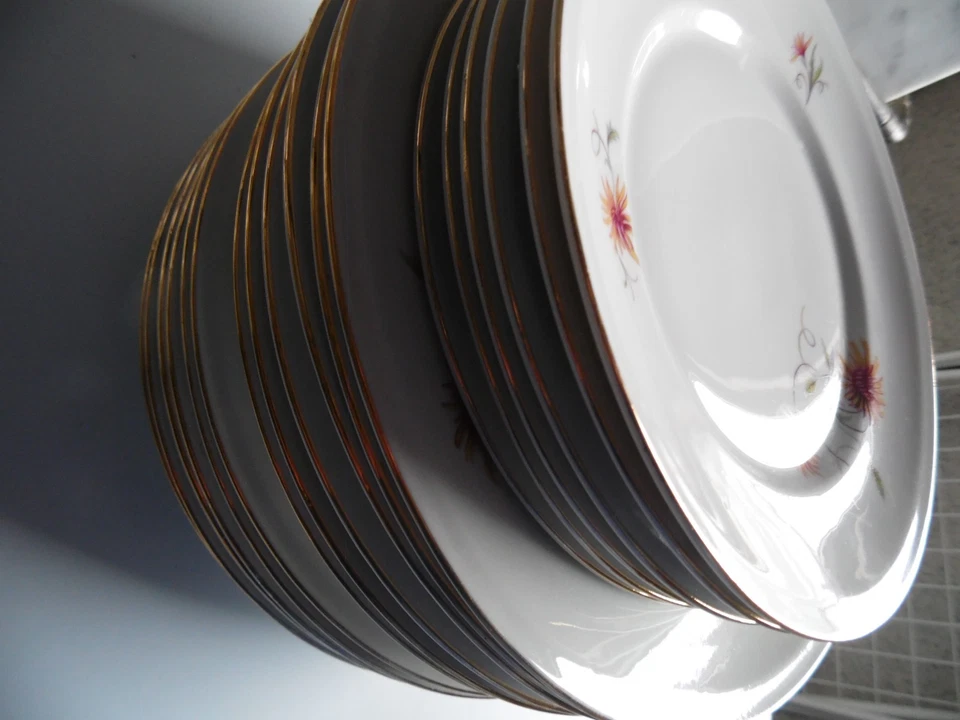 12 Stück zum Aussuchen   DDR VEB Weisswasser Goldrand Blumen 41 - Bild 3 von 4