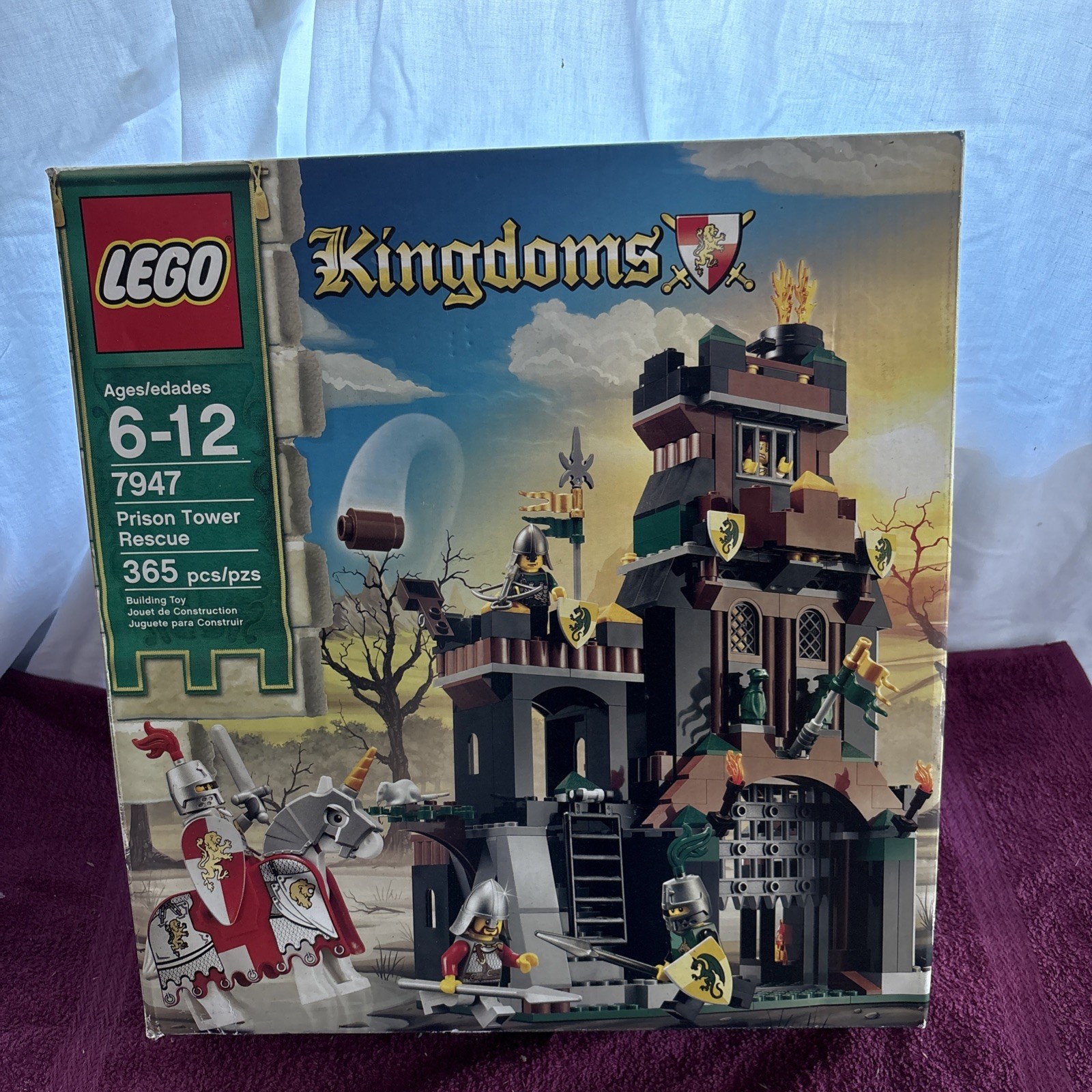 Retired LEGO Castle: Prison Tower Rescue (7947) 