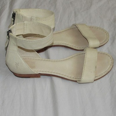 FRYE Carson Ankle Strap Ivory Off White Flat Sandals Open Toe Back Zip Size 7