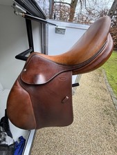 Devoucoux Biarritz Jumping Saddle 17.5inch