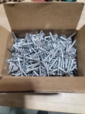 Maze 1 1/2" Aluminum / Vinyl Siding Aluminum Ring Shank Nails  2 lb Box 1.5 Inch