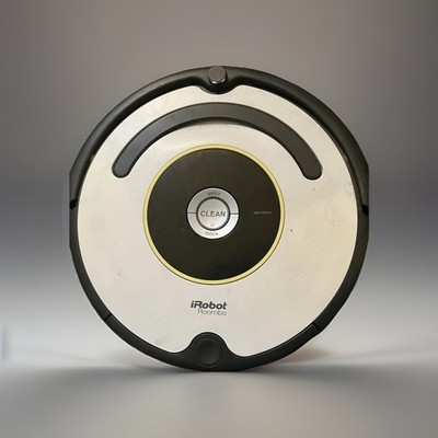 iRobot Roomba 620 Vacuum with Charger and extra brushes and filter 