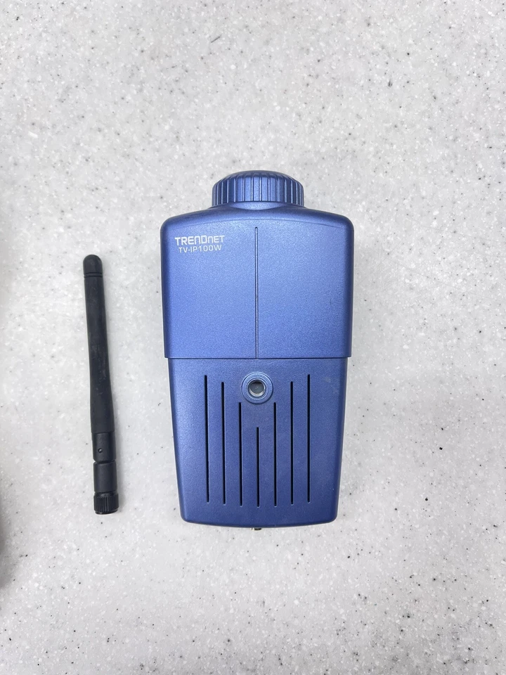 TRENDnet Internet Surveillance Camera TV-IP100 - Image 2 of 4