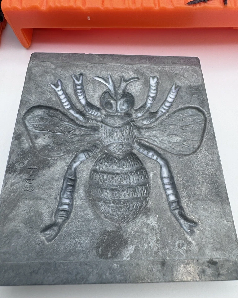 Creepy Crawlers Molds Orange Holders Plastic Cooling Tray Set Replacements 5 pcs - Image 4 of 4