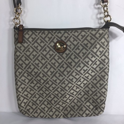 Woman’s Tommy Hilfiger Purse Crossbody Hand Bag Beige Gold Hardware NWOT - Afbeelding 2 van 16