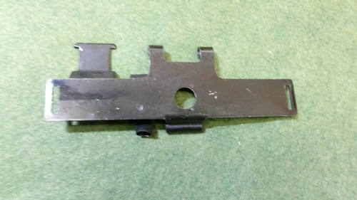 HONDA XL 175 73-75 BATTERY BOX HINGE NOS OEM 83602-362-680 - Picture 4 of 4