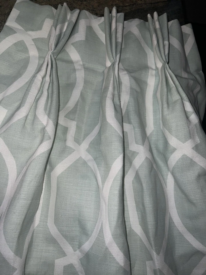 CORTINAS PLISADAS PERSONALIZADAS P KAUFMANN ~ HERMOSO VERDE CLARO ~ 88” L ~ 3 JUEGOS DISPONIBLES Foto 2 de 4