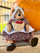 Russ Berrie  Josette Lady Pilgrim Bear  Kathleen Kelly Critter Factory  2915