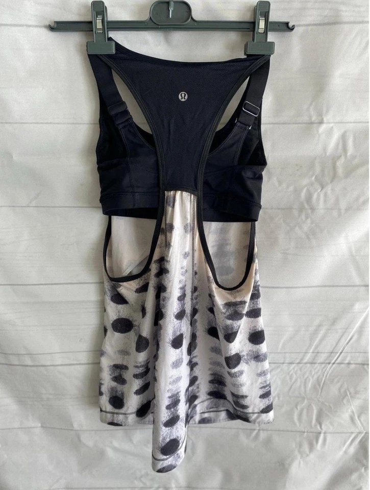 Camiseta sin mangas Lululemon para mujer talla 2 negra sujetador deportivo incorporado cuello redondo activo Foto 4 de 4