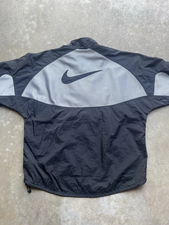 Винтажный 90-х Nike черный и серебряный сетки нейлона половина молнии ветровка куртка размер L - Изображение 2 из 4