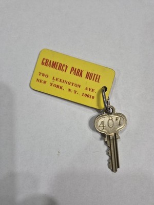 VTG Gramercy Park Motel  Hotel Room Key Fob #407 New York N.Y. Americana  
