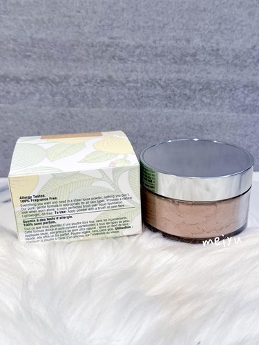 ~04 Transparency 4 (M)~, Clinique Blended Face Powder, 0.88oz/25g, New In Box - Picture 3 of 5