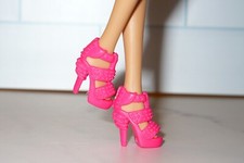Barbie Doll Shoes  Fashionistas  Fashion Fever PINK STUDDED HIGH HEELS