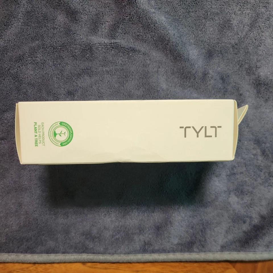 Cable de carga y sincronización USB-C a USB-A de 10 pies, conector USB-C reversible, nuevo en caja, TYLT Foto 3 de 4