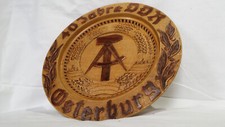 HOLZ TELLER - WAND TELLER - 40 JAHRE DDR - OSTERBURG - HANDARBEIT - UNIKAT - RAR