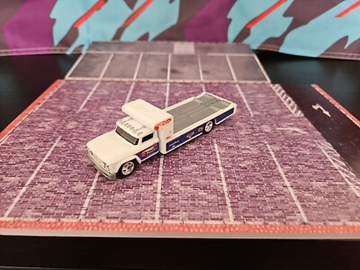 Hot Wheels Premium Car Culture Truck Transporter Retro Rig Real Riders 