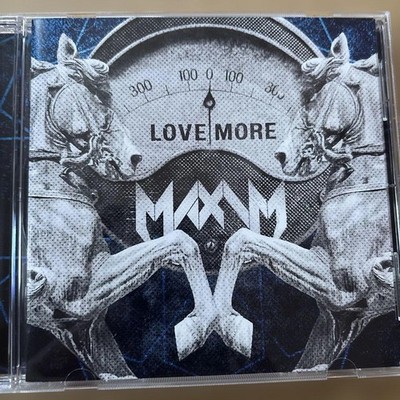 MAXIM LOVE MORE CD+T-Shirt