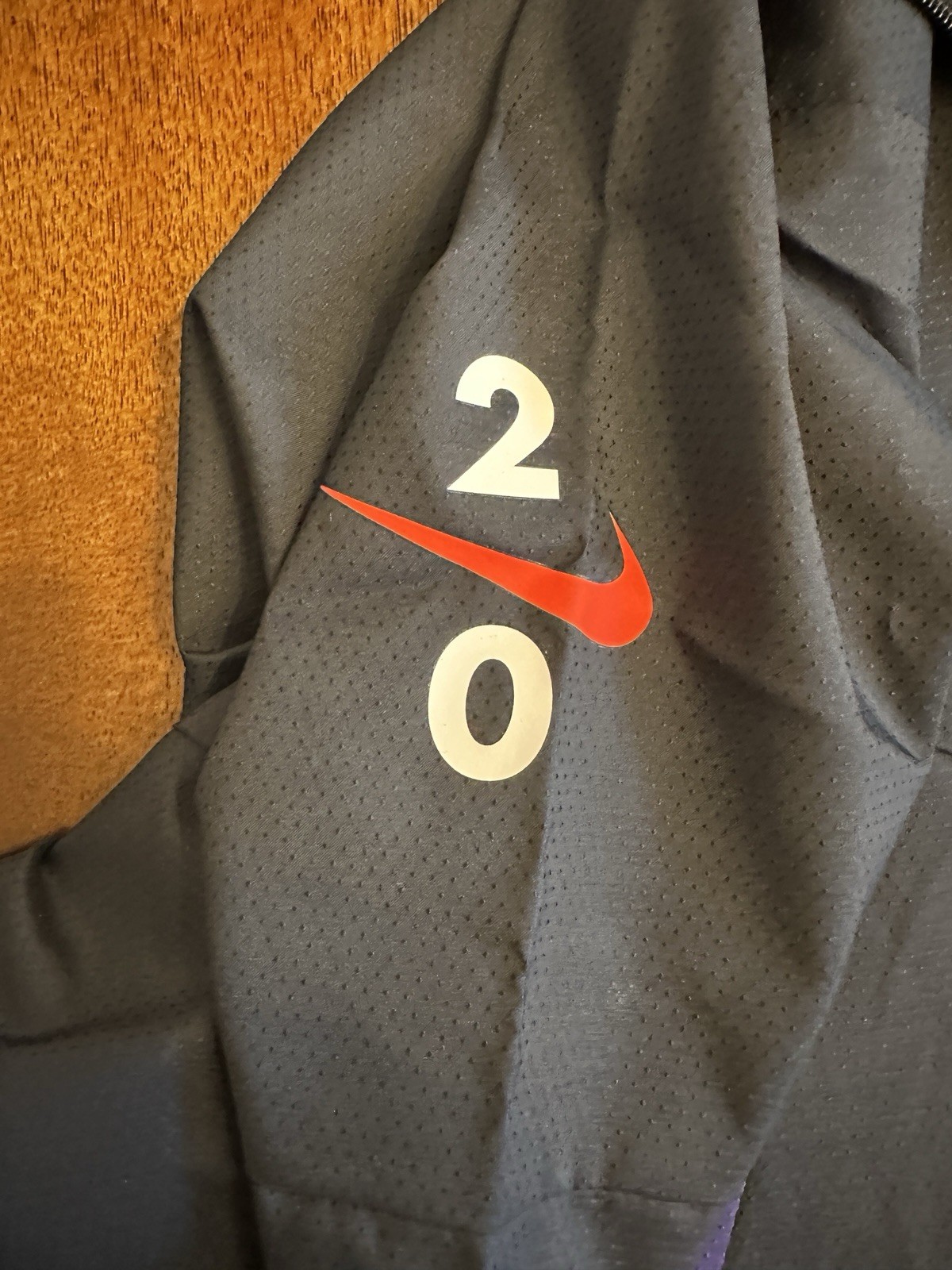 Nike Chicago Marathon 2024 Impossibly Light Windrunner Finisher Jacket  XL Rare image 7