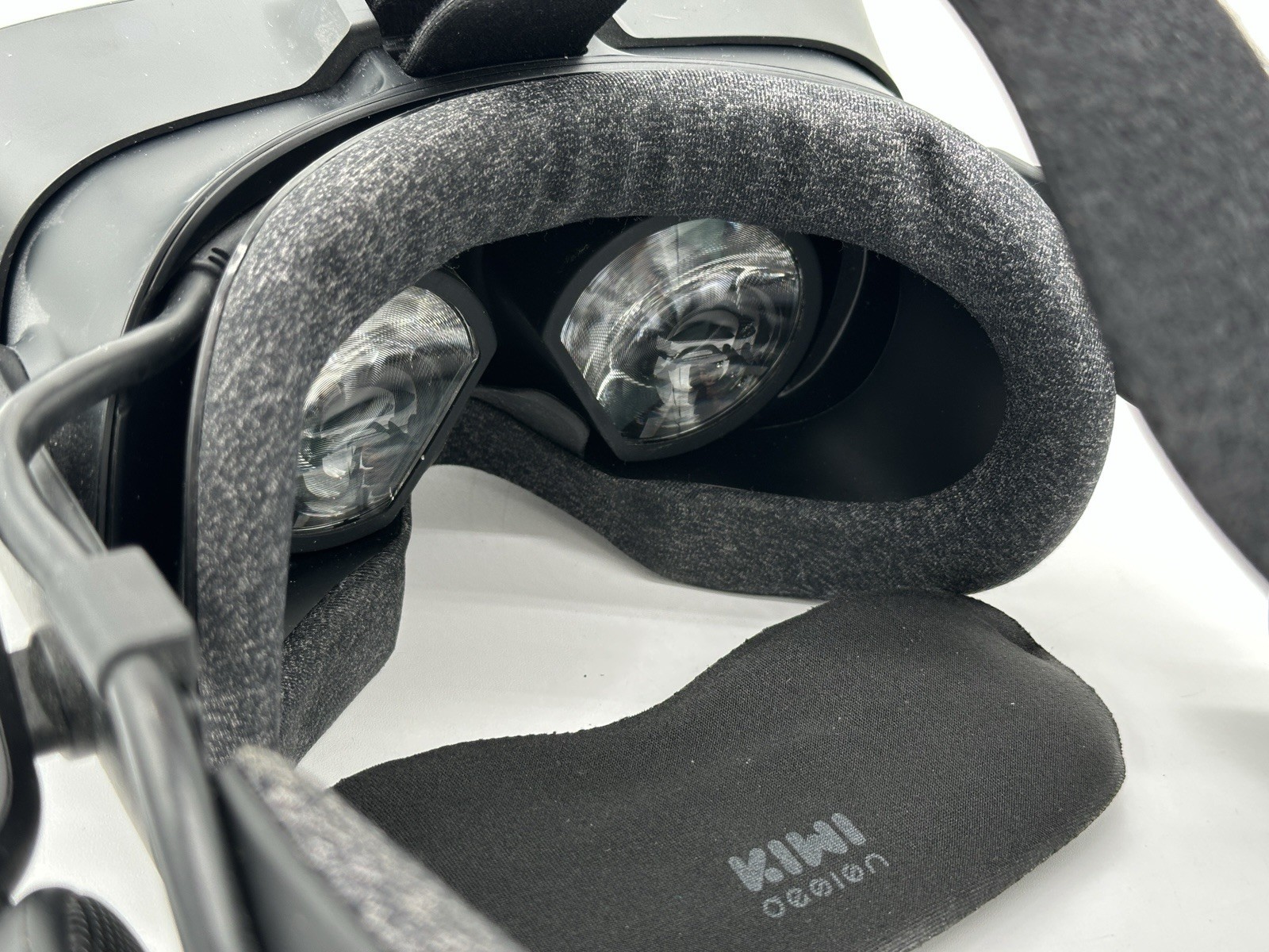 Valve Index VR Virtual Reality Headset Only  + Cables, Power Supply and Kiwi Fan