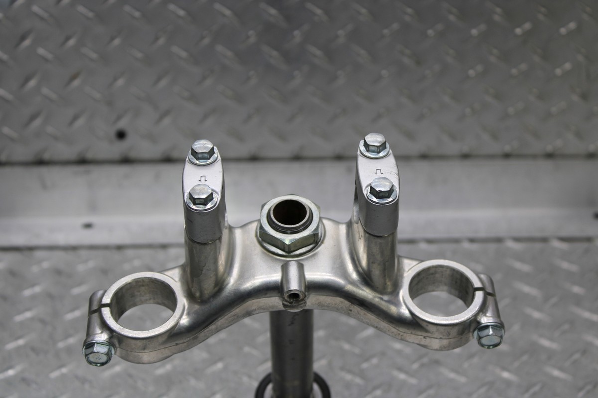 2000 KAWASAKI KX65 FRONT FORK TRIPLE CLAMP 44037-1397 44039