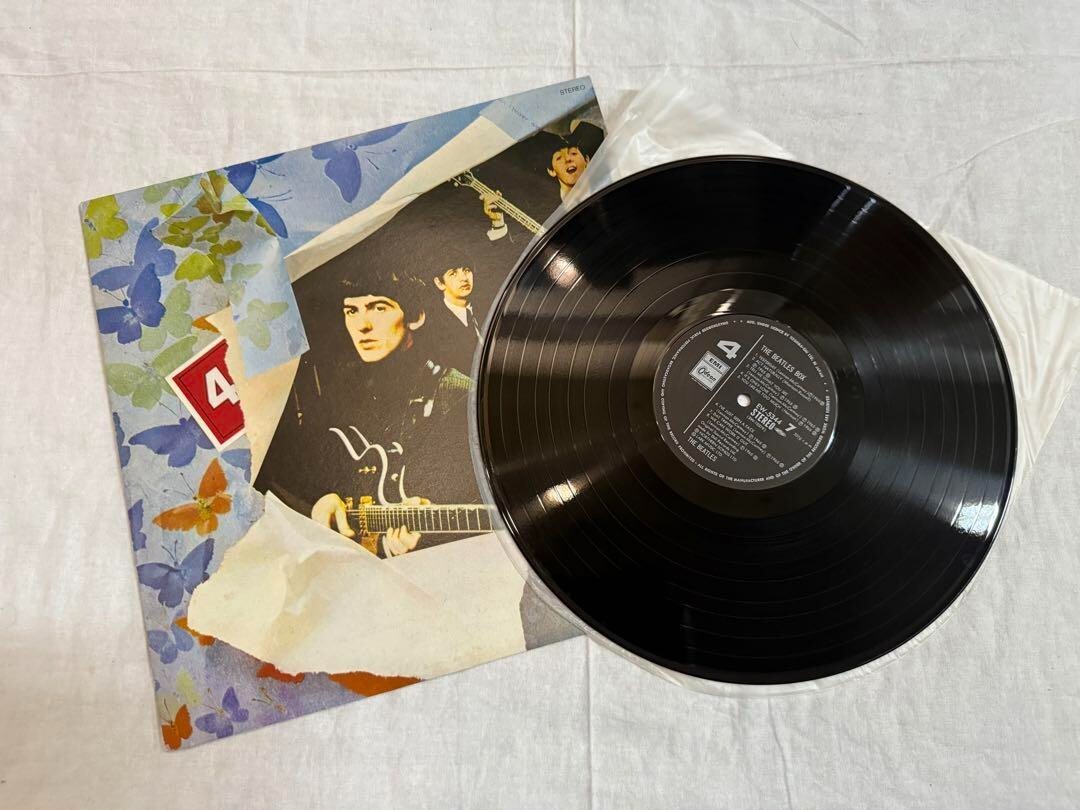 LPレコード8枚組　ビートルズボックス　From Liverpool s-l400.jpg