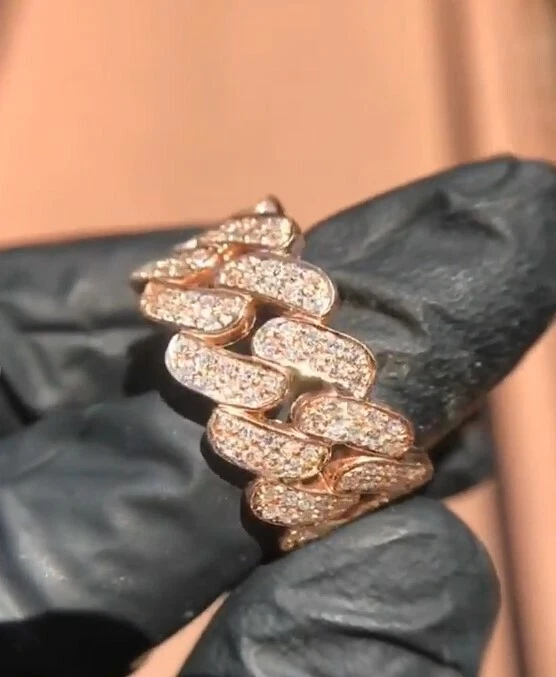Anillo de eslabones cubanos Miami de diamantes simulados de 2 quilates enchapados en oro rosa de 14 k en plata Foto 4 de 4