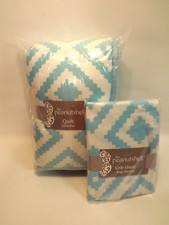 The Peanutshell Reversible Quilt  Crib Sheet Blue White New Peanut Shell