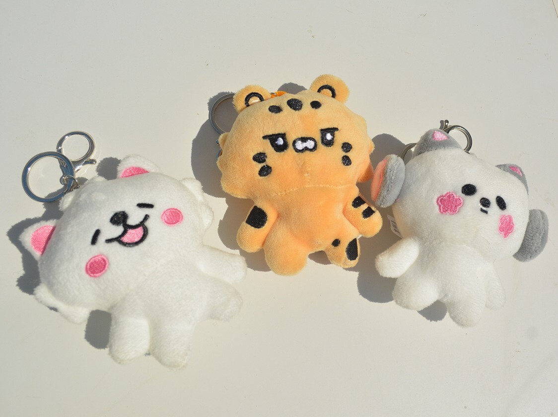 LE SSERAFIM X FIM'S CLUB POP UP Doll Keychain SAKKUKKU ZUHARONG