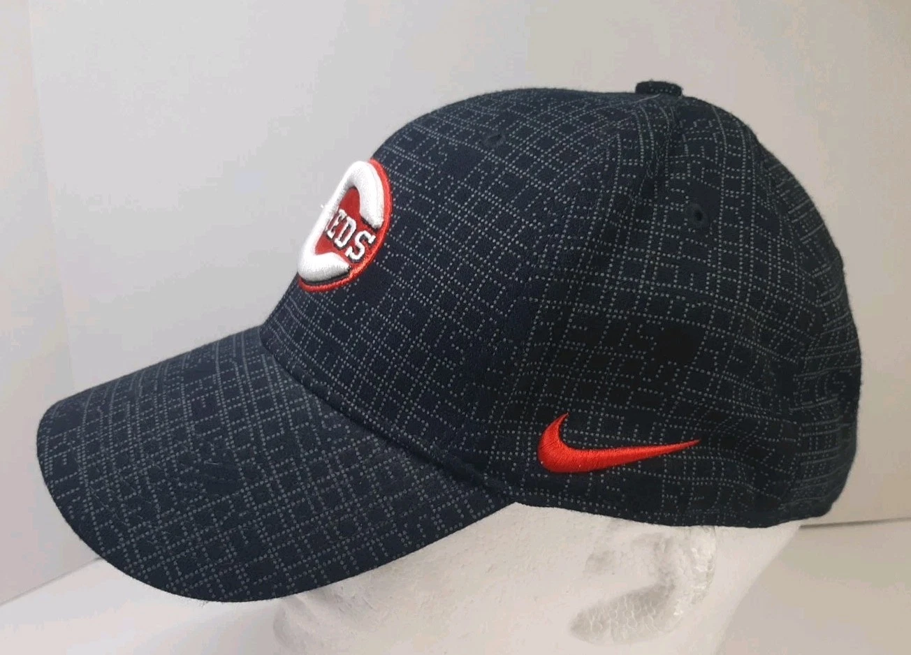 Cincinnati Reds Mens (Elastic Band) OSFM Baseball Ball Cap Hat Black AOP