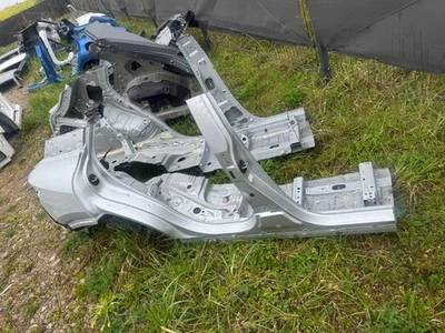 LEXUS LBX AYH1, AYA1 Hintere rechte Seitenverkleidung QWFEQ 1.5 35653318 - Bild 1 von 4