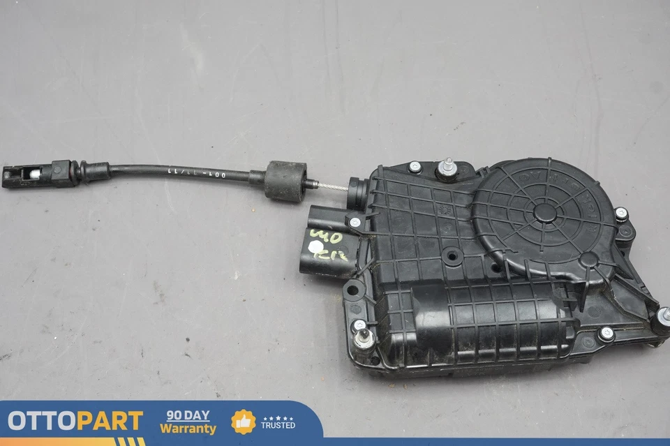 Actuador de bloqueo de puerta trasera derecha BMW 550I 2011-2016 motor de cierre suave 51227154516 Foto 3 de 4