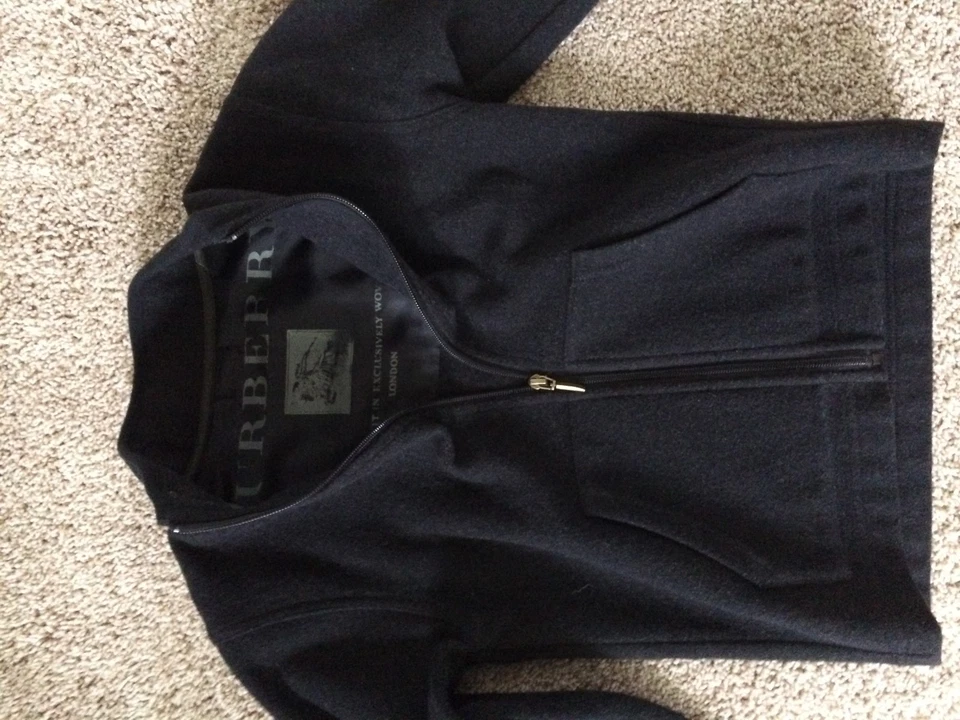 Chaqueta Burberry, Auténtica, Niños, Talla 10Y, 140cm Foto 2 de 4